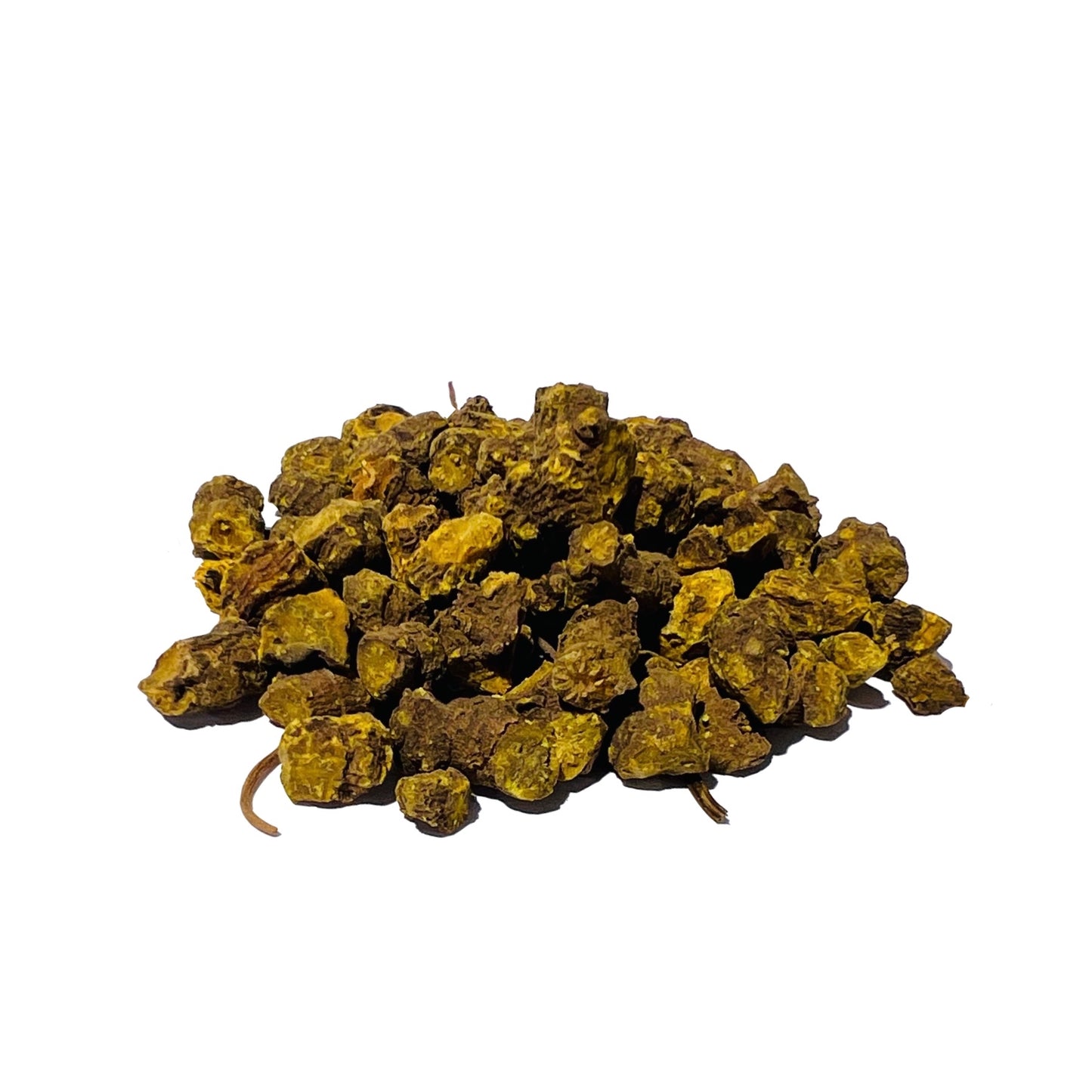 Dozens of cut goldenseal rhizomes and roots in a small pile
